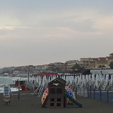 Ferienwohnung Ippocampo Lido di Ostia Exterior foto